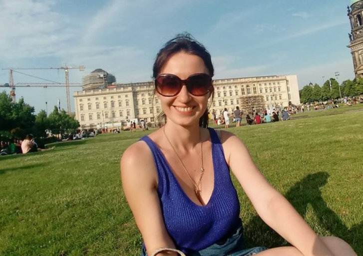 Приехали в аэропорт лететь в отпуск, и тут сюрприз: «Мама летит с нами, у неё депрессия». Я развернулась, сдала свой билет и уехала домой