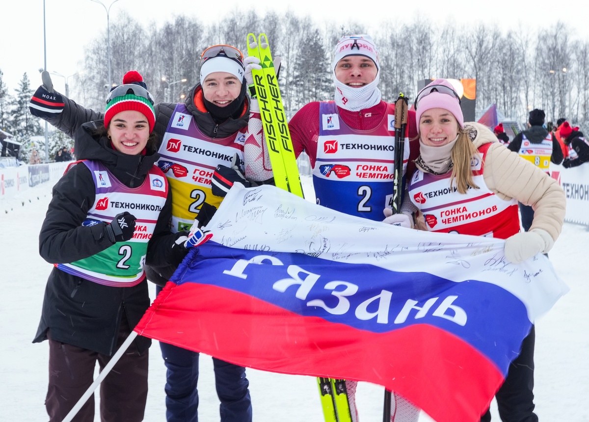     Вероника Степанова, Даниил Усов, Иван Якимушкин и Наталия Шевченко (слева направо). / РИА Новости / Александр Вильф