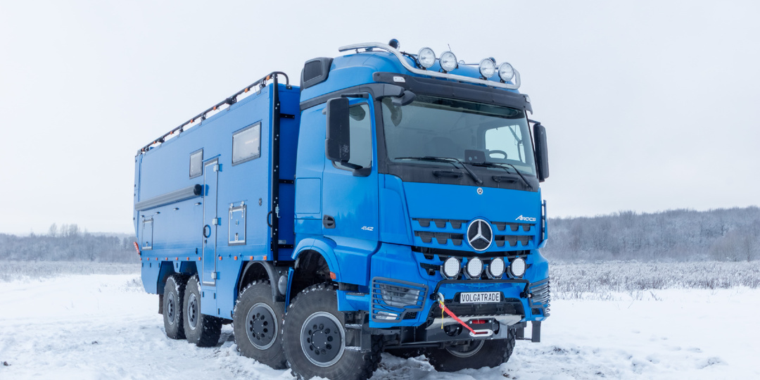 Премиум-автодом Mercedes Arocs 8×8