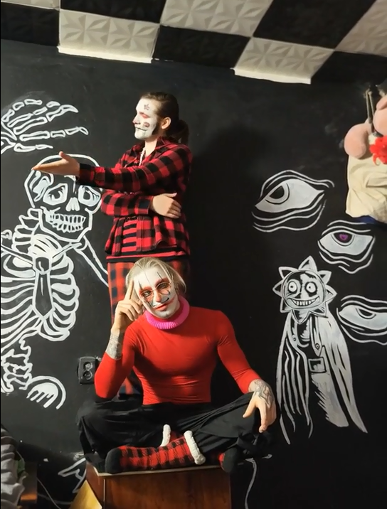 Ожившие стикеры Маринетт Мортем Асоциальное сообщество