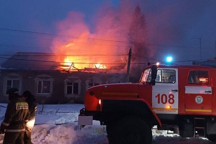 В результате пожара в частном доме в Кинель-Черкассах пострадал местный житель