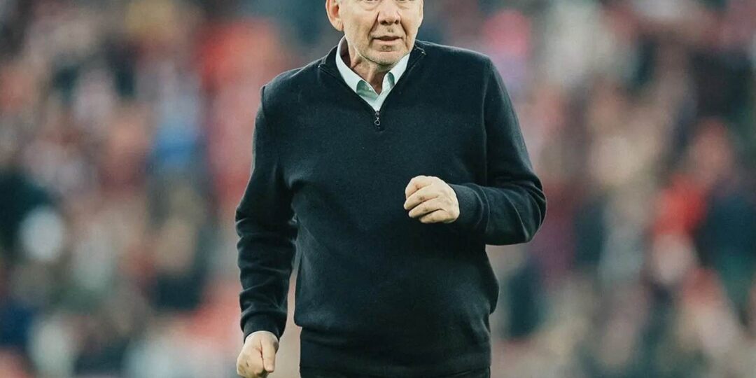 Тихонов выступил с поздравлениями в адрес Романцева