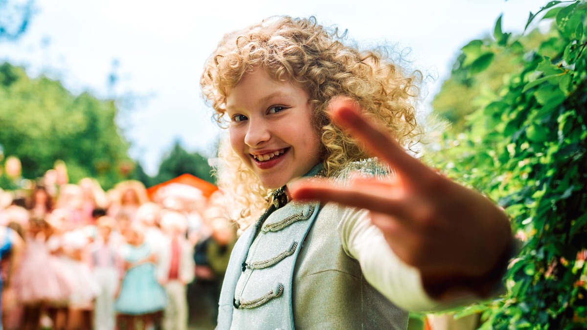 Кадр из фильма "Чебурашка2" 