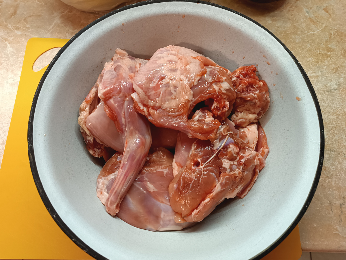 Разделанная тушка кролика