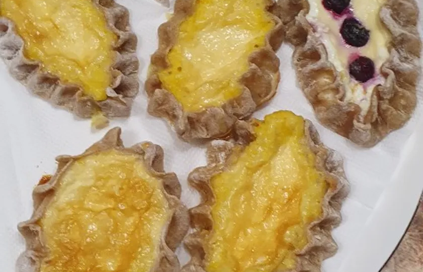 Калитки карельские с кукурузной кашей и сладкими начинками. Рецепты на Рождество