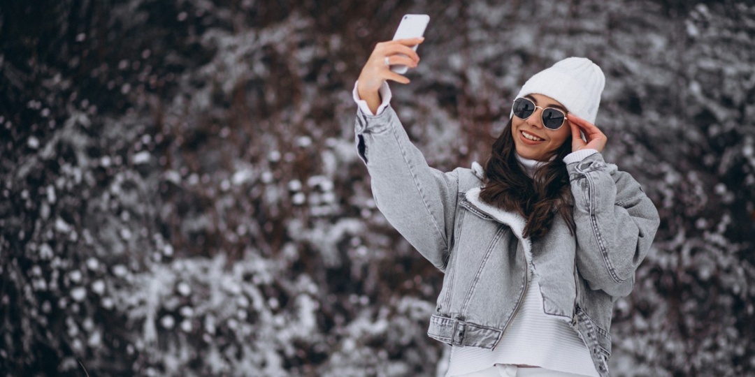 Снежная магия: 5 советов, как сделать идеальное зимнее фото на смартфон