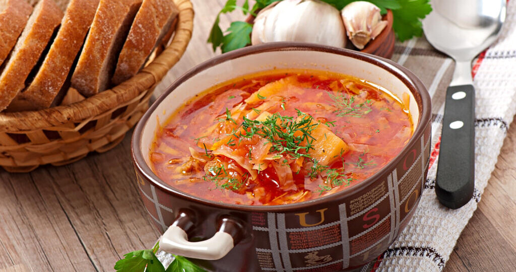 Щи из кислой капусты- как приготовить согревающий суп
