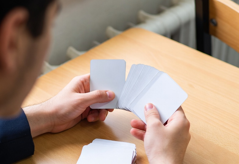 Отыменные предлоги в таджикском языке: простое объяснение сложной темы