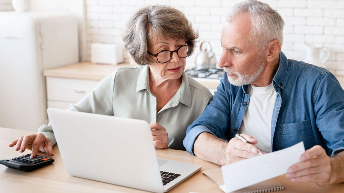 Сколько нужно денег на вкладе, чтобы получать пенсию в 30 000 рублей?