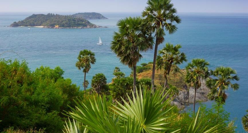 Студент год экономил для переезда в Таиланд, где своровал еду и был депортирован