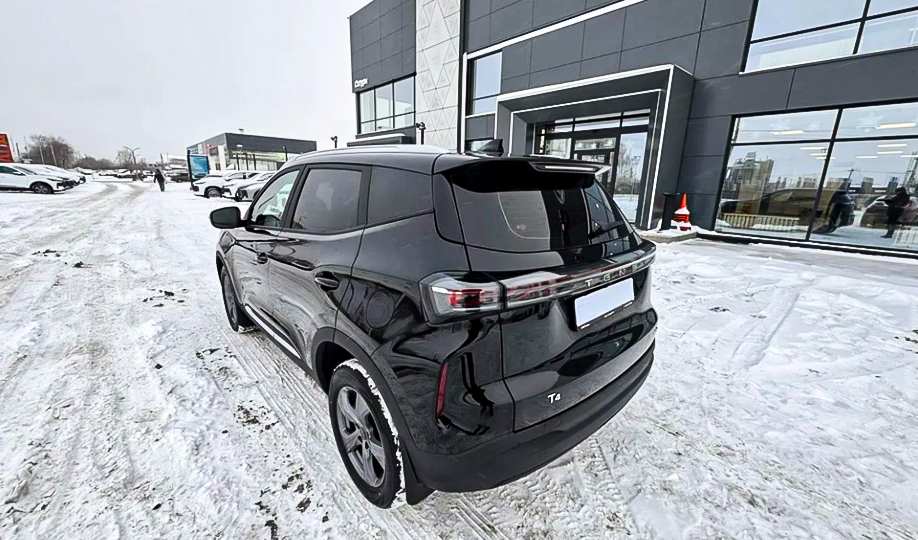 Смотри и плачь, АвтоВАЗ - прокатился на нашем Tenet T4 и открыл глаза - чугунный мотор, 4х4 и куча опций. А стоит, как Лада Веста