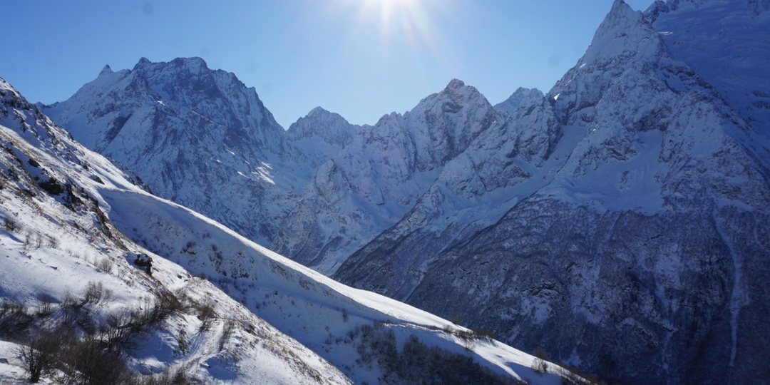 Домбай. Горнолыжный курорт. Северный Кавказ
