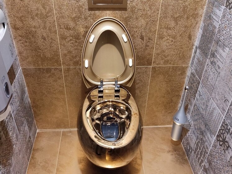     Выкидывать в мусорное ведро стоит скорлупу от орехов. Фото: архив МК в Питере