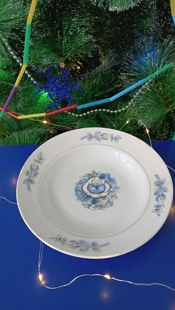 Пополнение буфета сокровищами: "рабоче-крестьянская" посуда не с барахолки. Фото автора