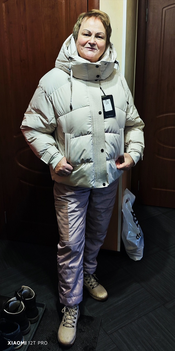 Довольная Лана.