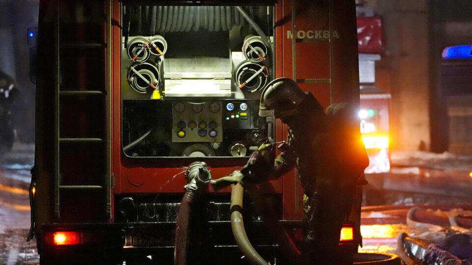     Автомобиль загорелся на Тверской улице в Москве ИЗВЕСТИЯ/Эдуард Корниенко