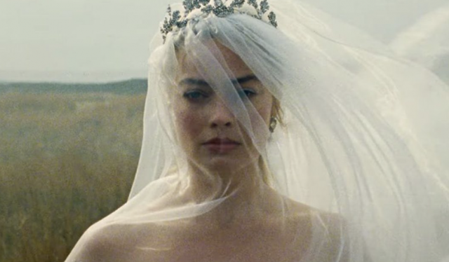    Марго Робби в фильме «Грозовой перевал»