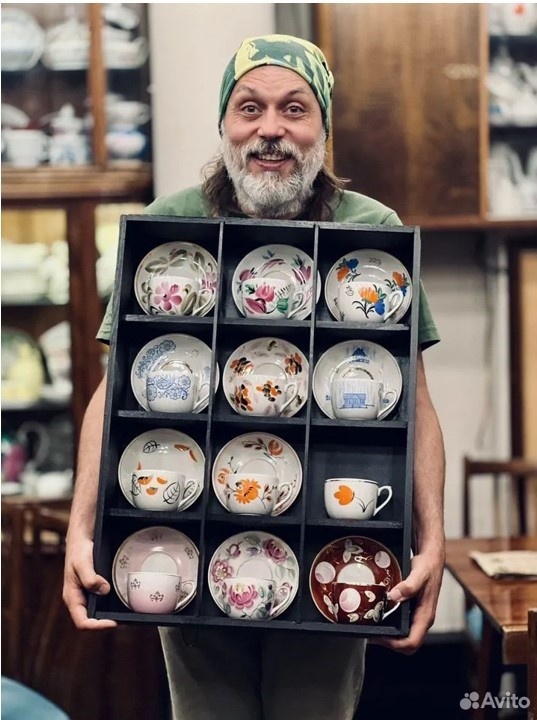 Началось все с этого объявления на Авито. Источник фото: https://www.avito.ru/moskva/kollektsionirovanie/filial_narodnogo_muzeya_sovetskogo_farfora_dyuzhina_7545027763?slocation=621540&context=H4sIAAAAAAAA_wE_AMD_YToyOntzOjEzOiJsb2NhbFByaW9yaXR5IjtiOjA7czoxOiJ4IjtzOjE2OiJYbkdMa2FaNzRLaDRsc01ZIjt9nMgFGT8AAAA