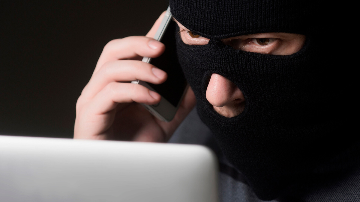 Маскарад под маркетплейсы и «Госуслуги»