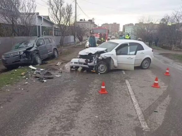 В Кореновске трое детей пострадали в аварии с водителем, потерявшем сознание