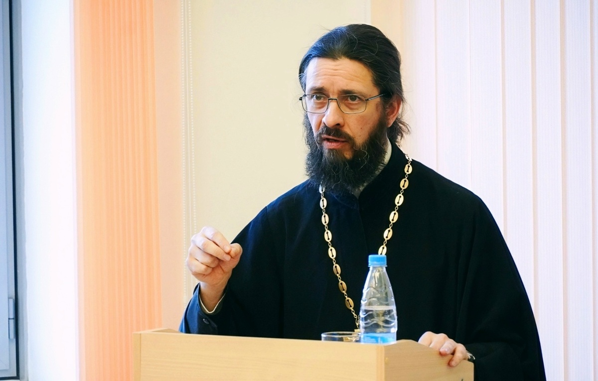 Сергий Мовсесян — протоиерей, клирик храма Рождества Христова деревни Большое Стиклево Минского района.