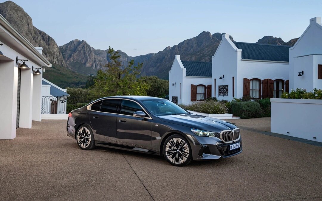 BMW 5 Series (Фото: BMW)