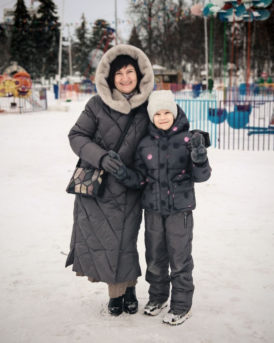 Бабулечка-красотулечка 😉 с любимой внучкой)) 