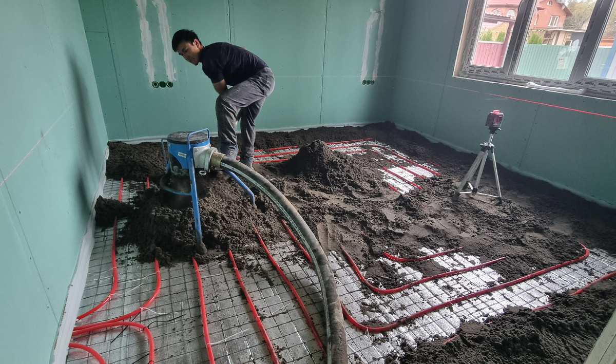 Процесс устройства полусухой стяжки