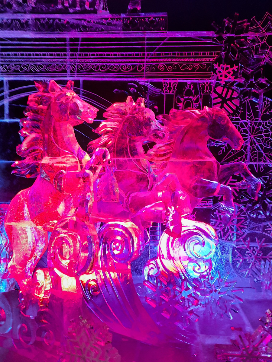 Фестиваль ледовых скульптур «КроншЛёд» в Петропавловской крепости Санкт-Петербург