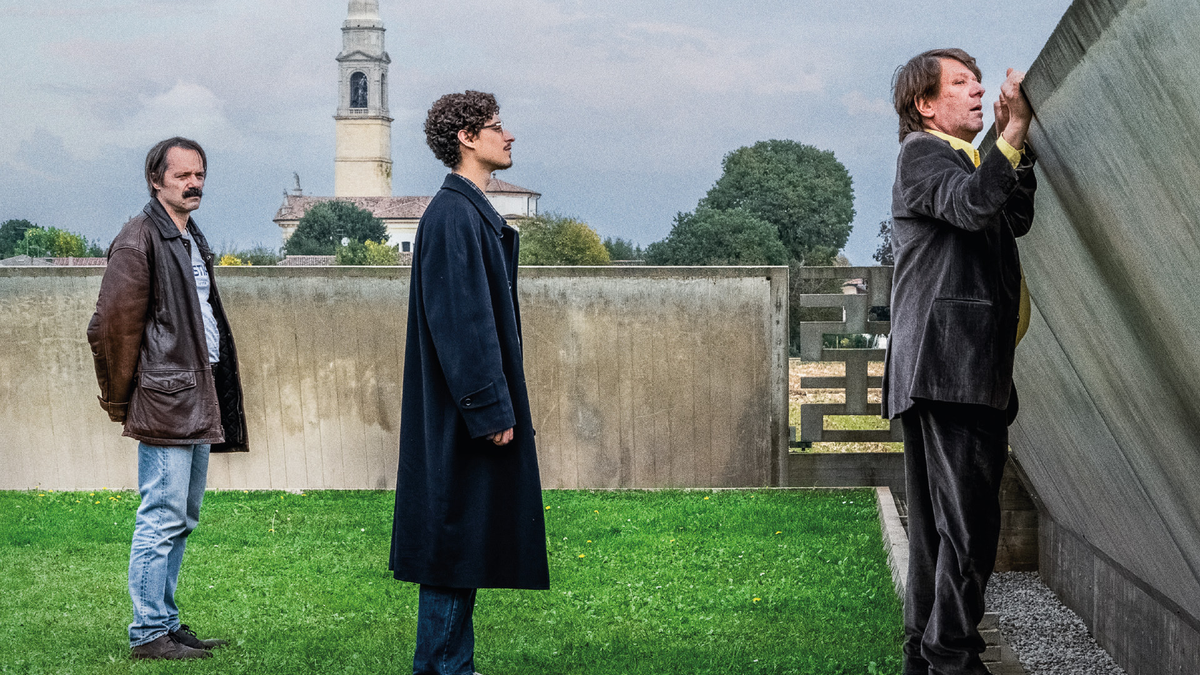 Кадр из фильма «Le città di pianura». Режиссер: Франческо Соссаи. Производство: BKM, Filmförderungsanstalt (FFA), Maze Pictures, Ministère de la Culture Italien, Rai Cinema, Veneto Film Commission, Vivo Film. Прокат: U Films