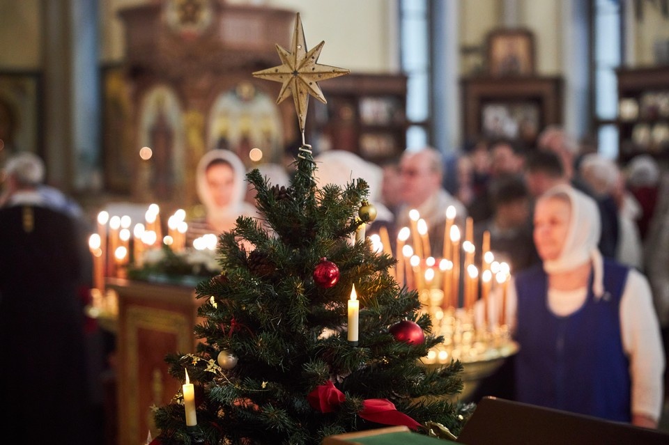    Рождественские богослужения пройдут во всех 56 храмах донской столицы. Николай ОБЕРЕМЧЕНКО