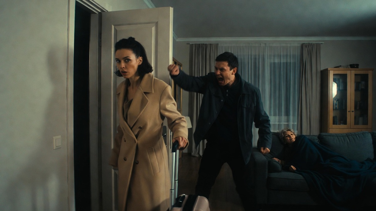 Свекровь слегла и потребовала, чтобы я уволилась и меняла ей памперсы