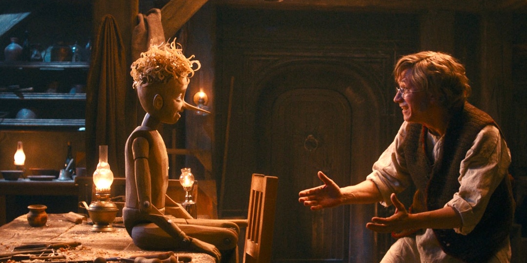 Москву захватили Буратино: На экранах и на льду знаменитая сказка. Что их объединяет, а что отличает