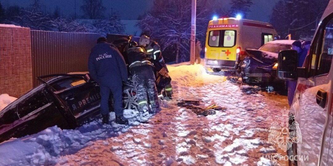 Два человека пострадали во время ДТП в Ленобласти