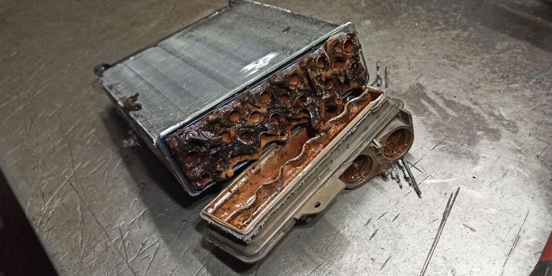 Почему в машине холодно: все о промывке радиатора печки