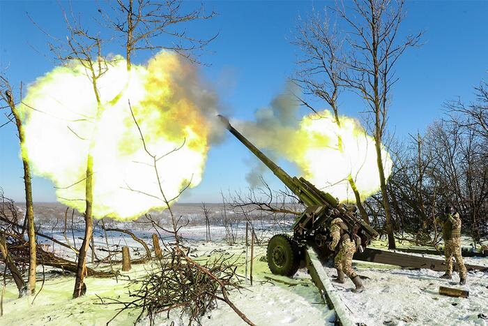 Армия России уничтожает позиции ВСУ у Родинского. Обложка © ТАСС / Александр Полегенько