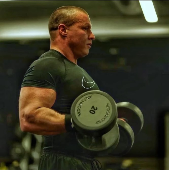 Юрий привет! Спасибо за ваши советы, я являюсь профессиональным выступающим спортсменом Чемпион Мира, Европы и мастер спорта в силовом спорте.  