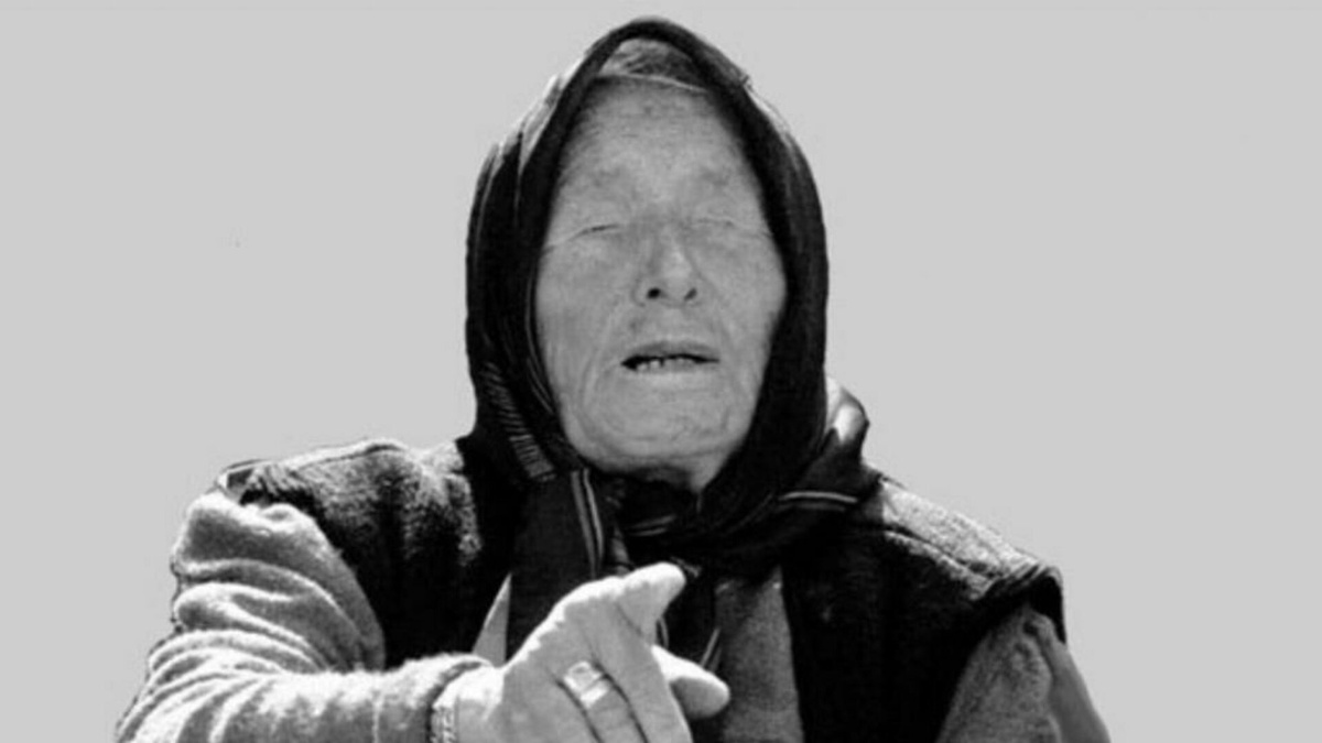 Ванга (полное имя — Вангелия Пандева Гуштерова, урождённая Сурчева, по другим данным — Димитрова) — слепая болгарская женщина, которой приписывают дар предсказания.