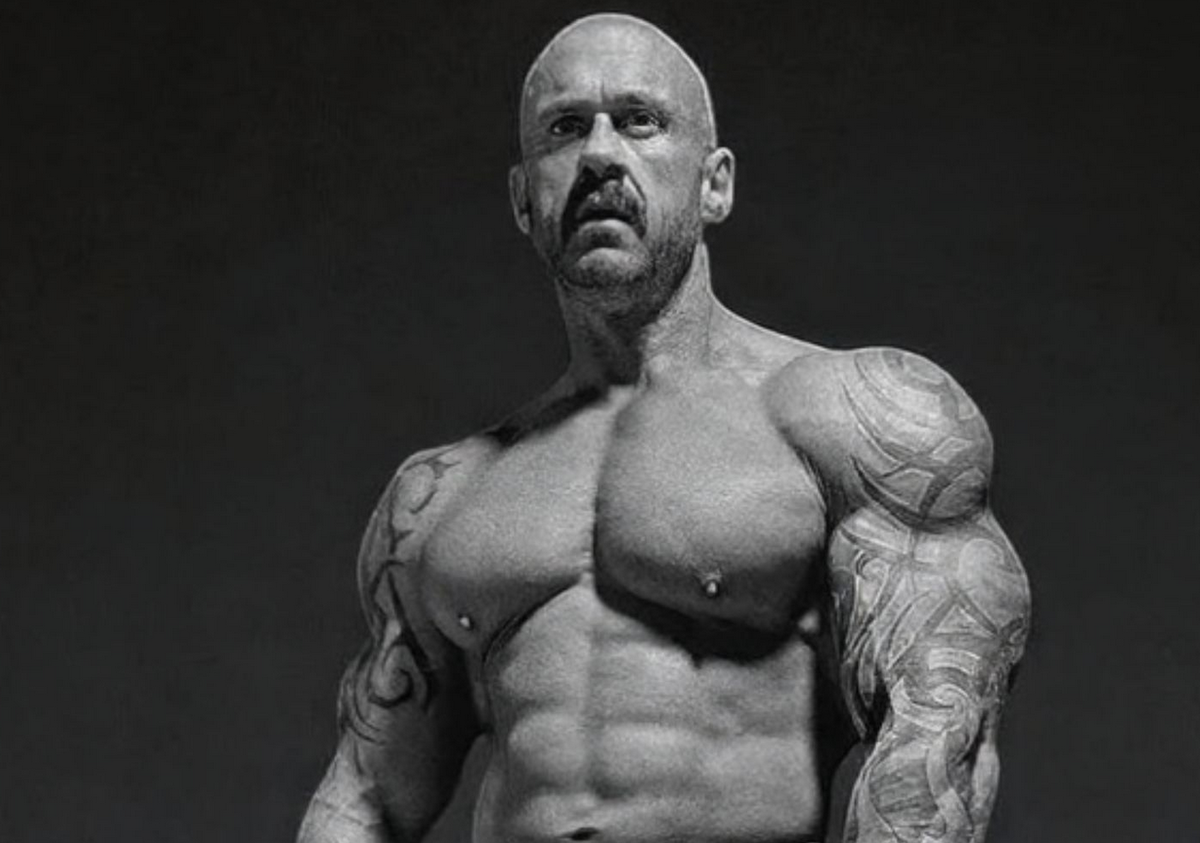 Спортсмен "силового экстрима" Па О'Дуайер (Pa O’Dwyer).