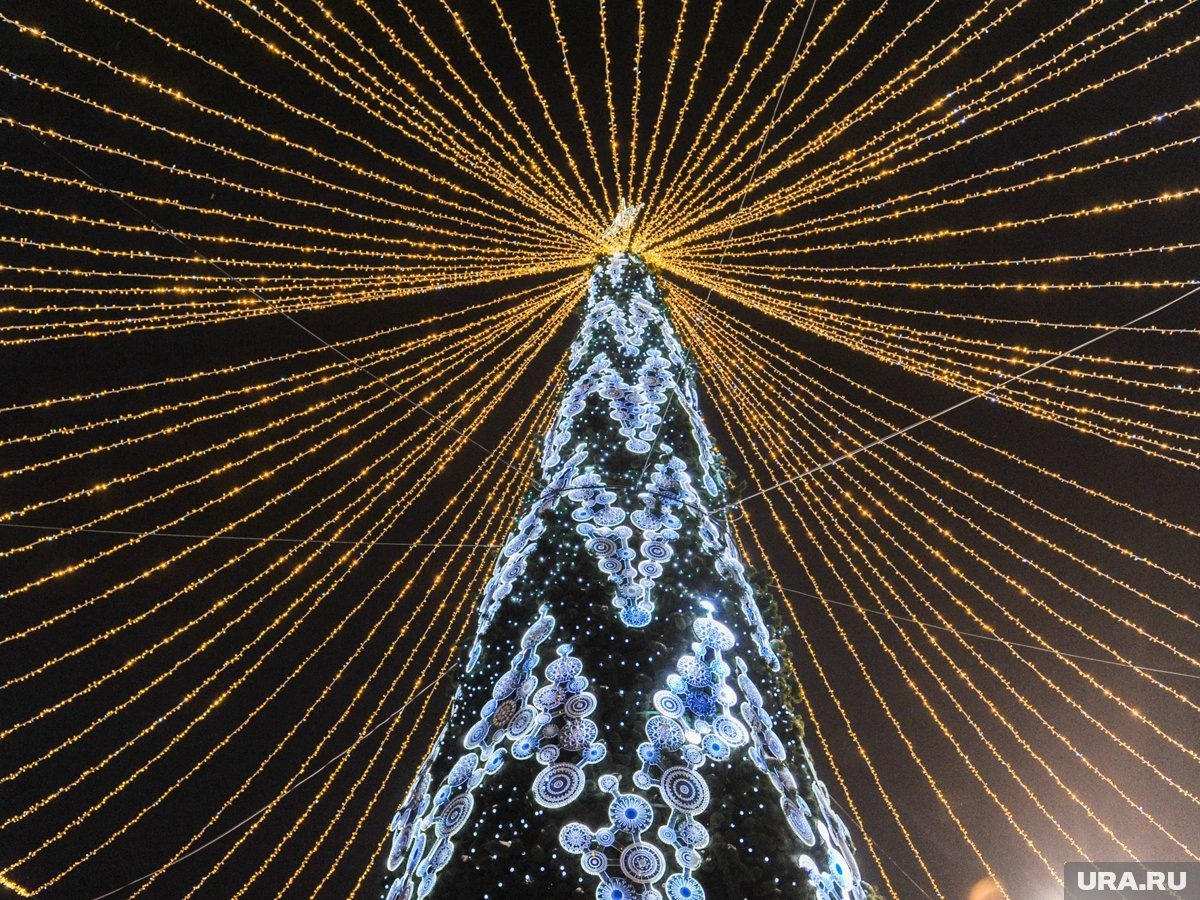     На Ямале, как и по всей стране, празднуется Новый год