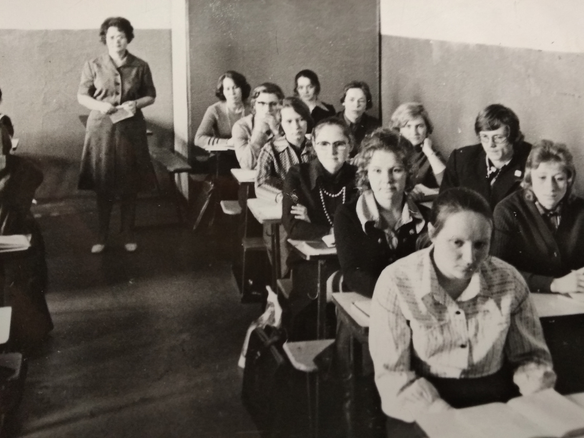 Это я - счастливая первокусница с одногруппниками