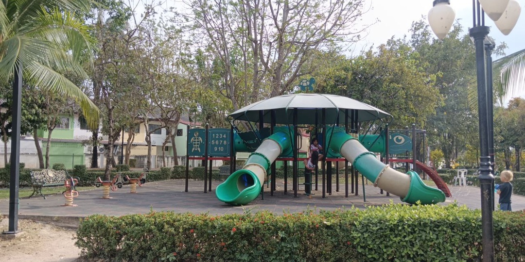 Где гулять с детьми в Паттайе: королевский сад