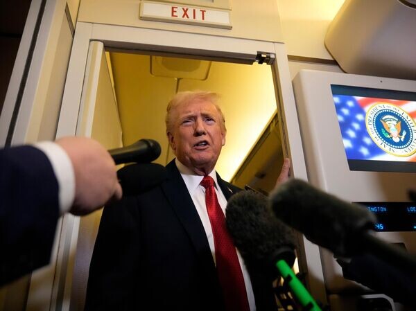    © AP Photo / Mark Schiefelbein