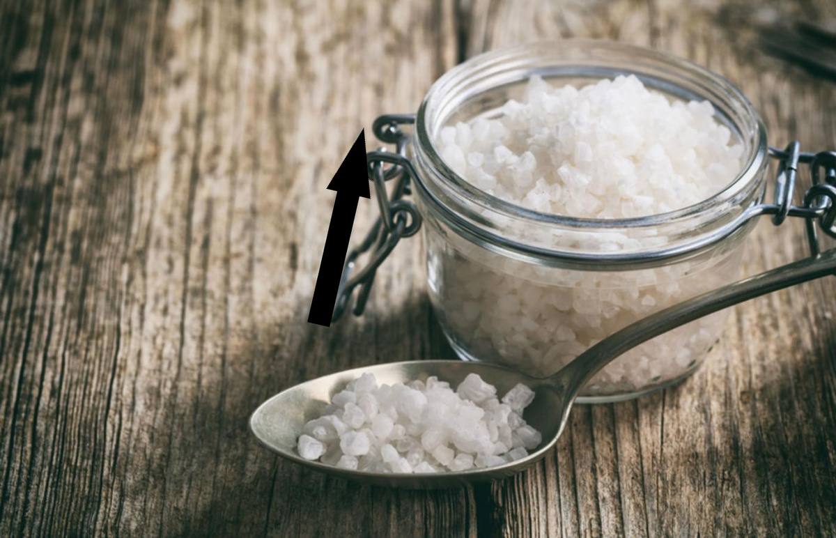    Почему в солонке всегда должен лежать рис