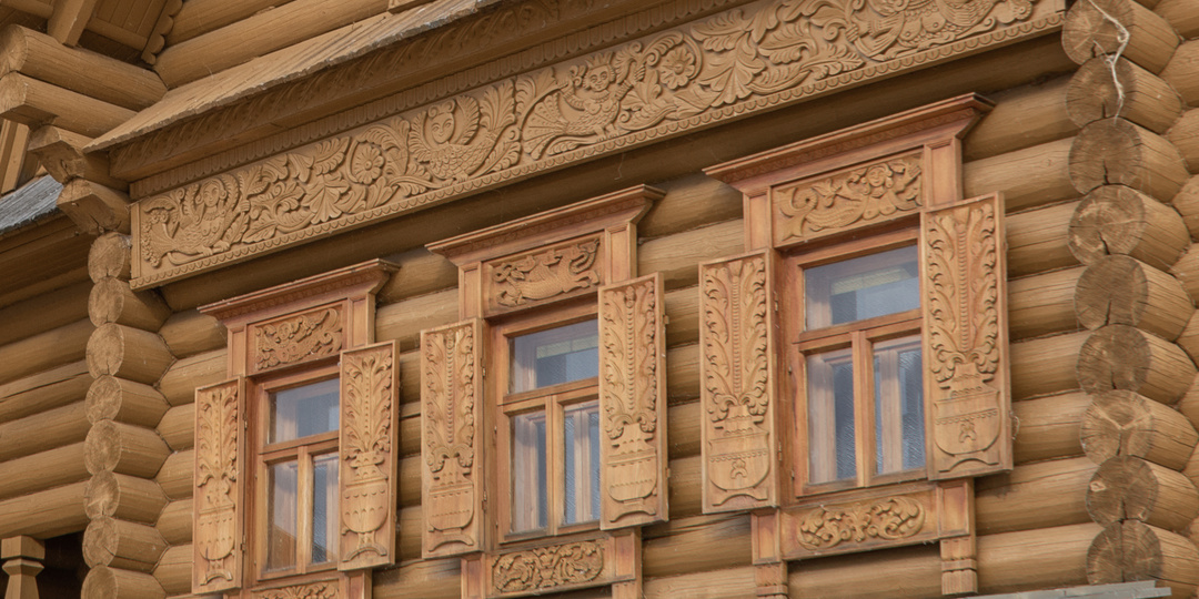 Традиционные детали резного убранства крестьянских домов XIX века