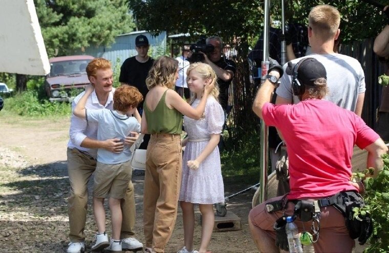    Съёмки фильма «Лучшее лето в жизни». Фото: Телеграм-канал Олега Мельниченко