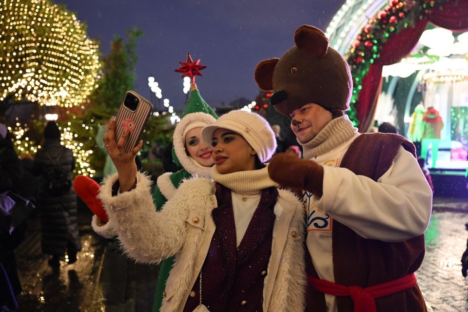    В отпуск уехали только единицы: россияне рассказали, чем предпочитают заниматься на новогодних каникулах Михаил ФРОЛОВ