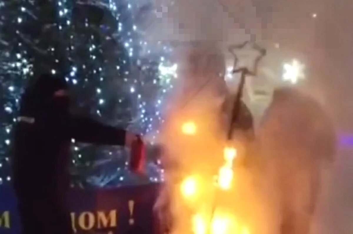    В Уфе мужчину оштрафовали за опасный запуск фейерверка у новогодней ёлки