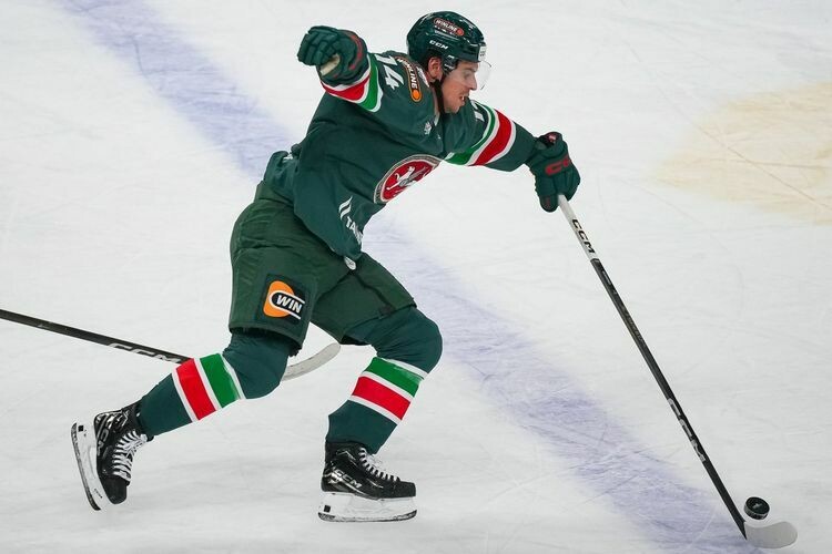    «Ак Барс» обыграл «Автомобилист» со счётом 5:0 (на фото — Григорий Денисенко).   
Фото: ak-bars.ru