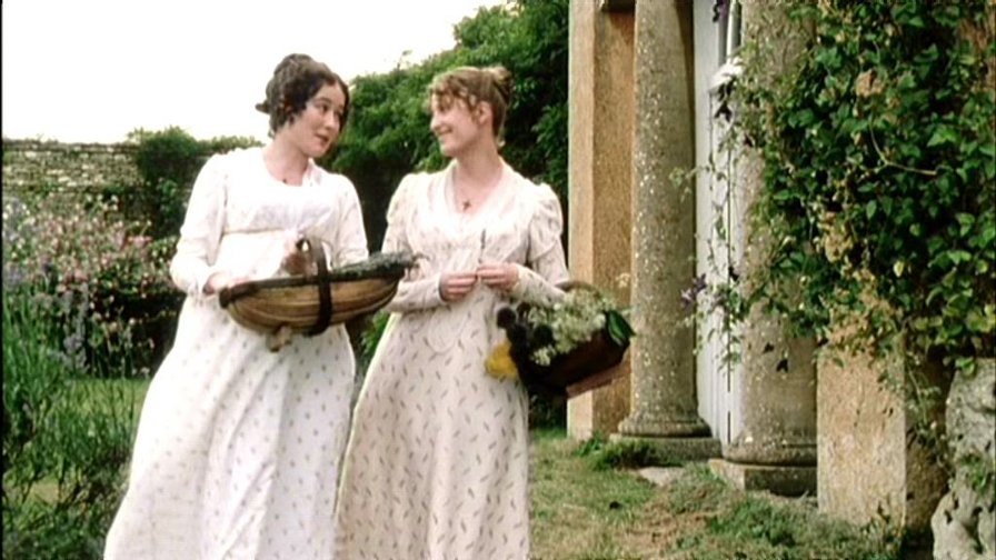 Сестры Беннет. Кадр из фильма "Гордость и предубеждение"